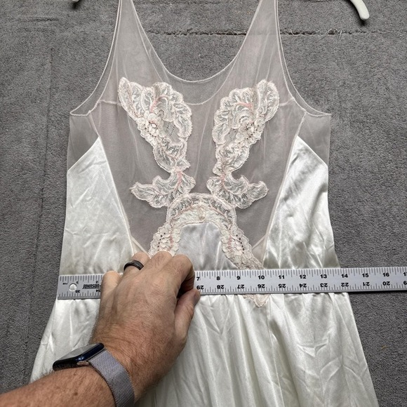 Vanity Fair Ivory Lace Slip Dress Small Coquette Bridal Nylon 90s Maxi Gown - Picture 6 of 10